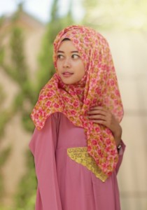 Perempuan Beribu Bakat: Model, Penulis Handal, dan Guru yang Asyik